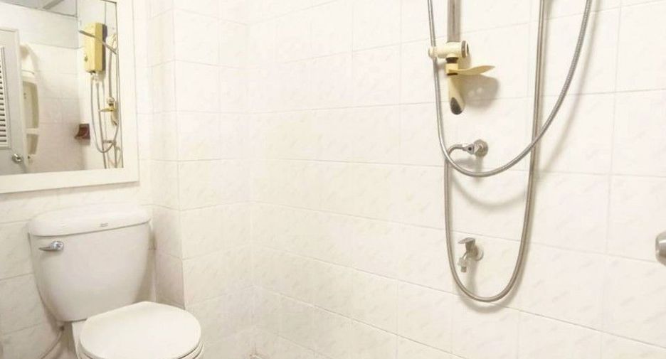 For sale 3 bedrooms townhouse in Bang Sue, Bangkok