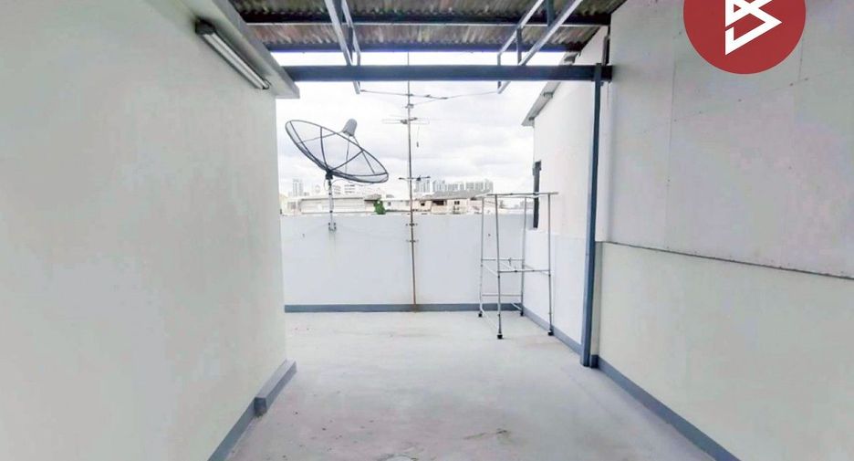 For sale 3 bedrooms townhouse in Bang Sue, Bangkok