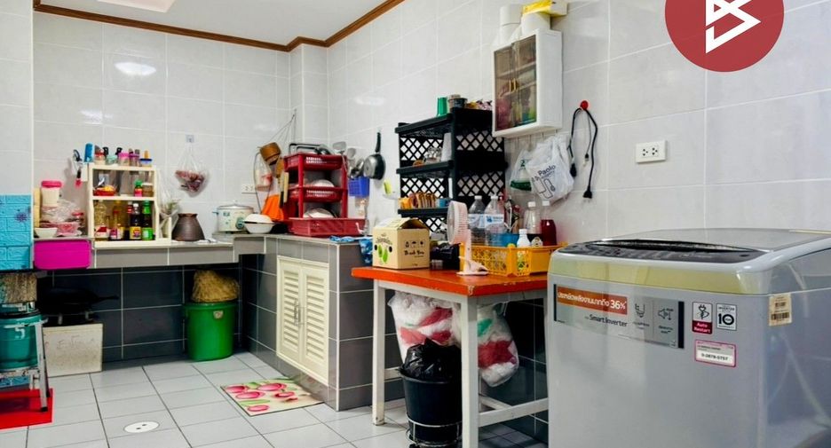 For sale 3 bedrooms townhouse in Phra Samut Chedi, Samut Prakan