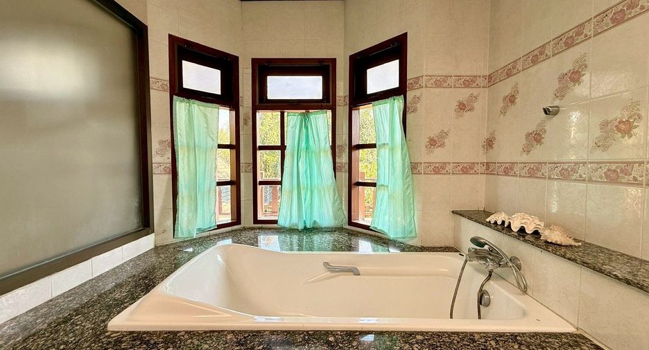 For sale 5 bedrooms house in Mae Rim, Chiang Mai