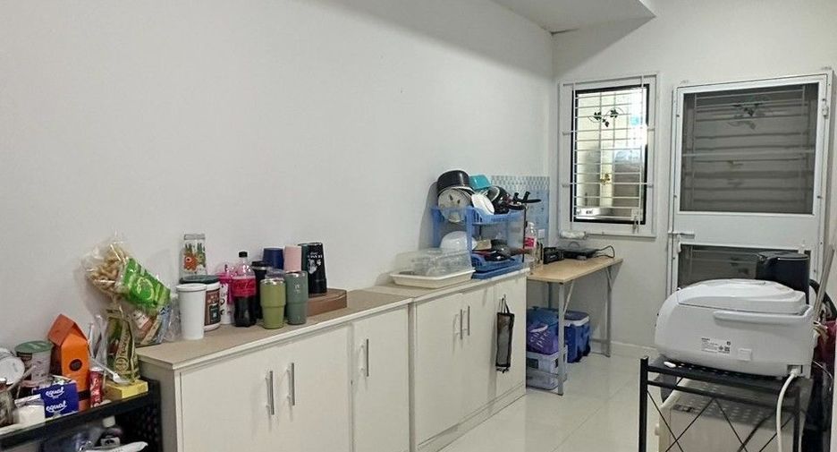 For sale 4 bedrooms house in Bang Pakong, Chachoengsao