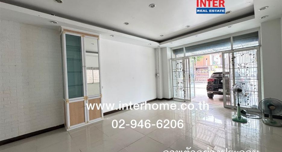 For sale 4 bedrooms retail Space in Bang Khae, Bangkok