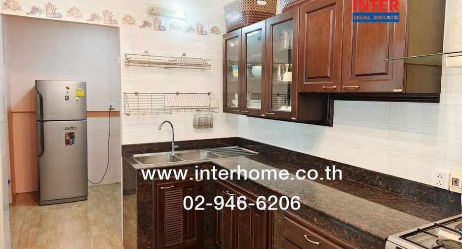 For sale 3 bedrooms townhouse in Min Buri, Bangkok