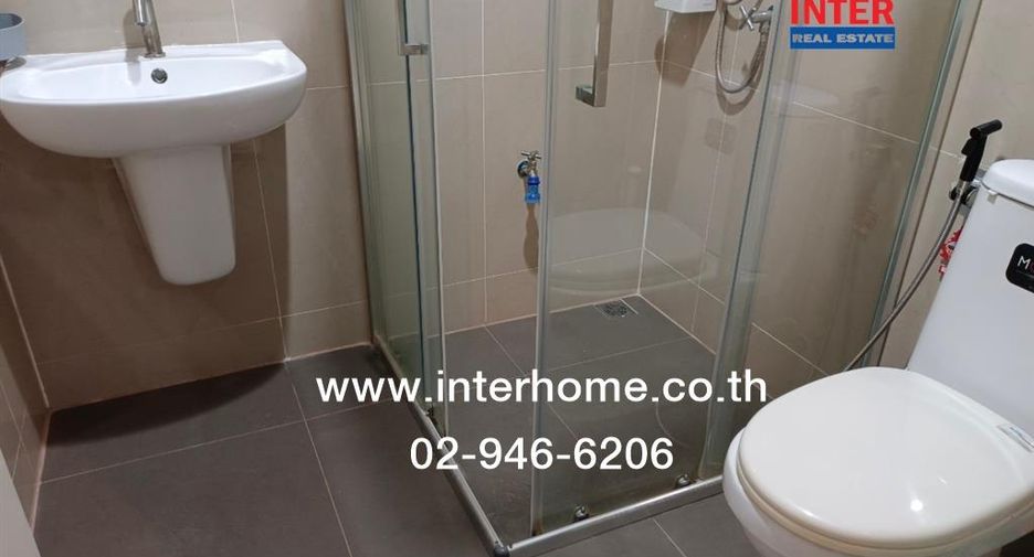 For sale 4 bedrooms townhouse in Khlong Sam Wa, Bangkok