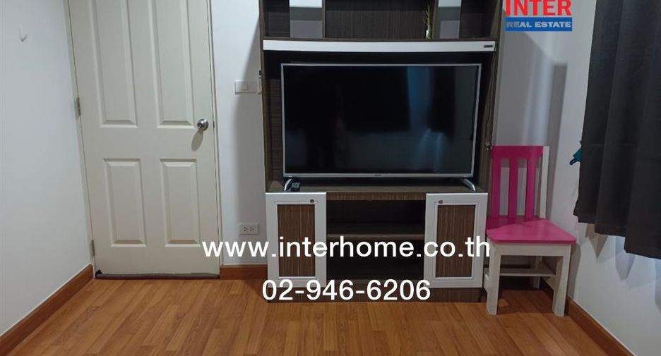 For sale 4 bedrooms townhouse in Khlong Sam Wa, Bangkok