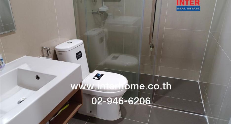 For sale 4 bedrooms townhouse in Khlong Sam Wa, Bangkok