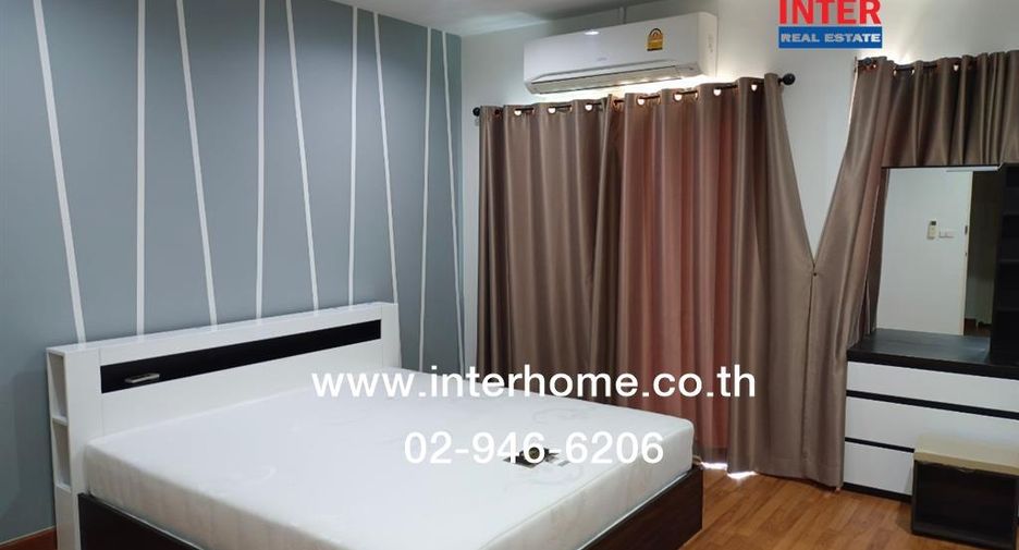 For sale 4 bedrooms townhouse in Khlong Sam Wa, Bangkok