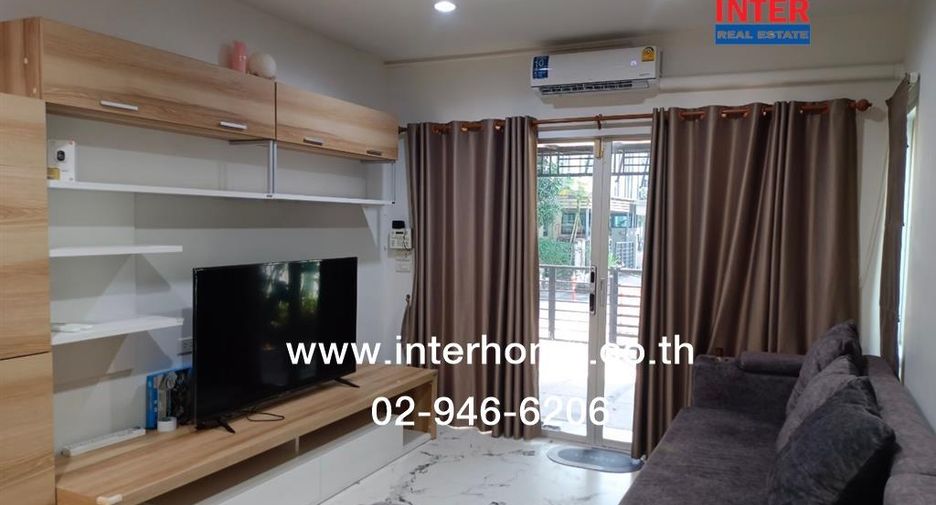 For sale 4 bedrooms townhouse in Khlong Sam Wa, Bangkok