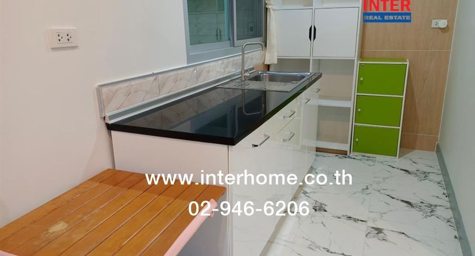 For sale 4 bedrooms townhouse in Khlong Sam Wa, Bangkok