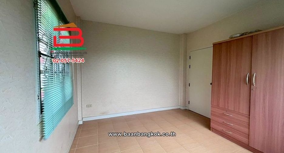出售 3 卧室 独立屋 在 Thung Khru, 曼谷
