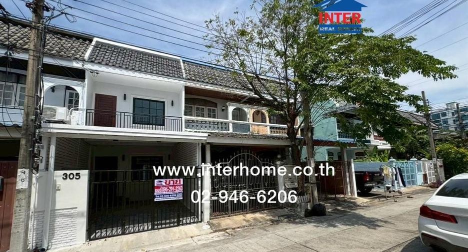 For sale 2 bedrooms townhouse in Wang Thonglang, Bangkok