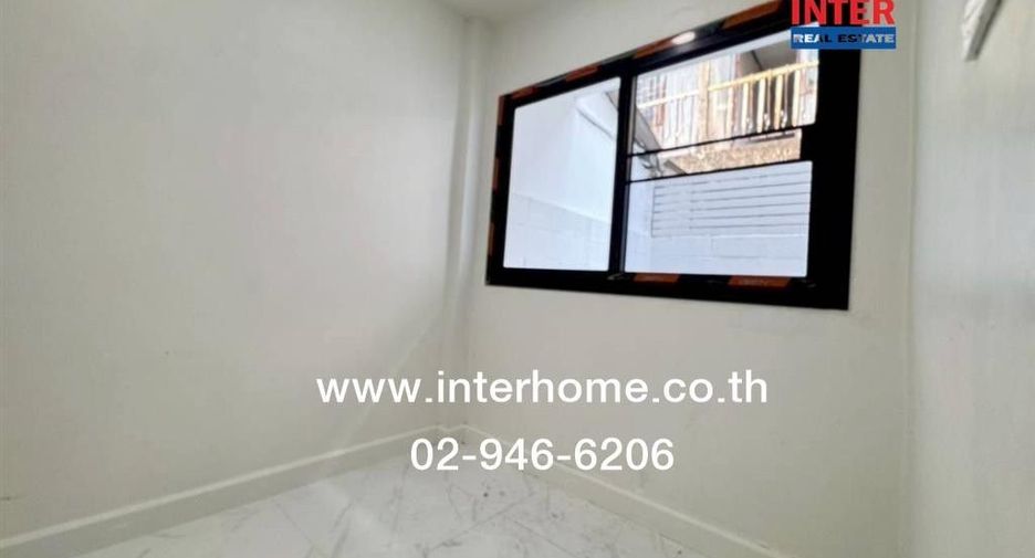 For sale 2 bedrooms townhouse in Wang Thonglang, Bangkok