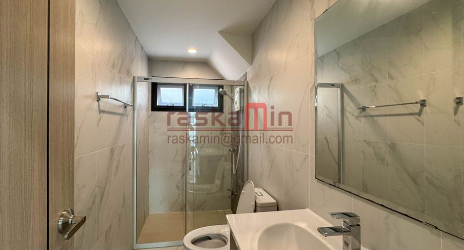 For rent 4 bedrooms house in Bang Lamung, Chonburi