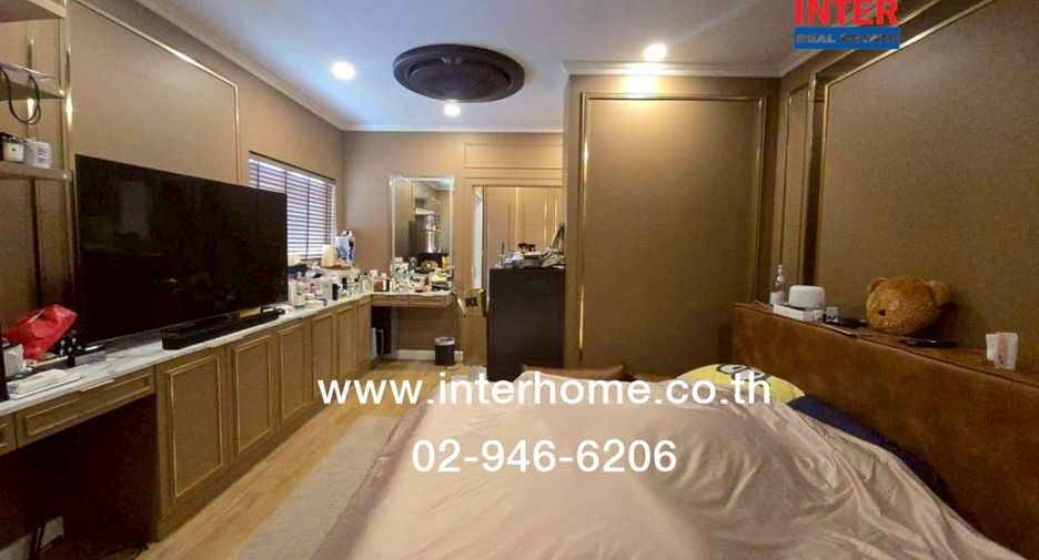 For sale 4 bedrooms house in Lat Krabang, Bangkok