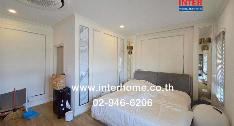 For sale 4 bedrooms house in Lat Krabang, Bangkok