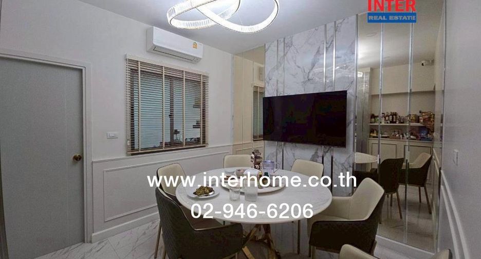 For sale 4 bedrooms house in Lat Krabang, Bangkok