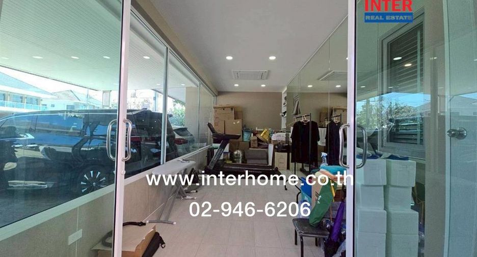 For sale 4 bedrooms house in Lat Krabang, Bangkok