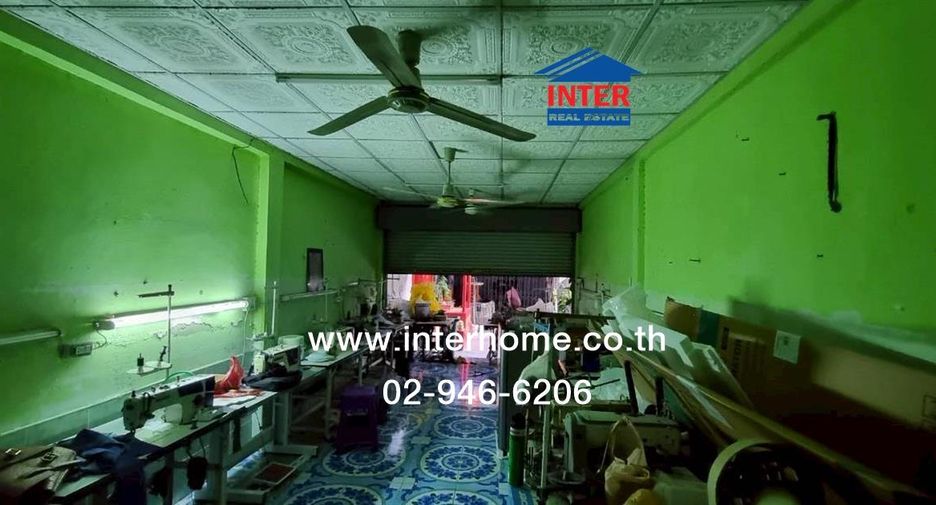 For sale 1 bed retail Space in Din Daeng, Bangkok