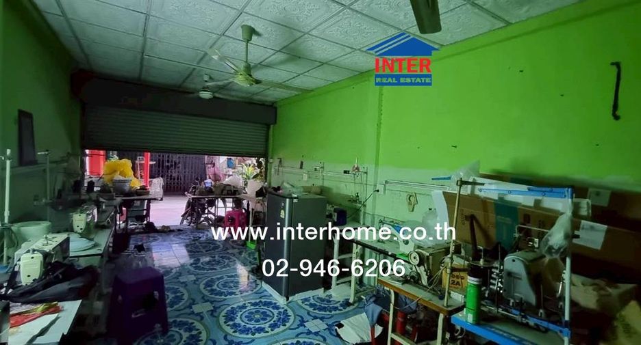 For sale 1 bed retail Space in Din Daeng, Bangkok