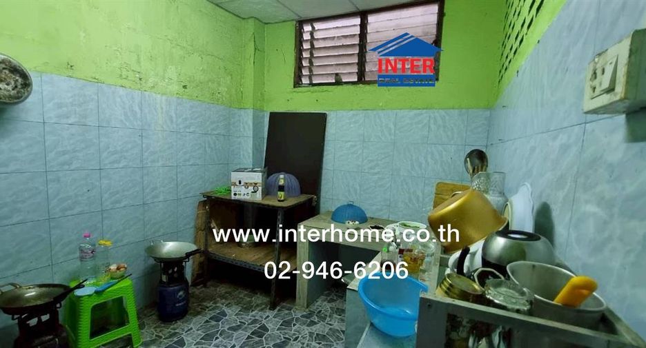 For sale 1 bed retail Space in Din Daeng, Bangkok