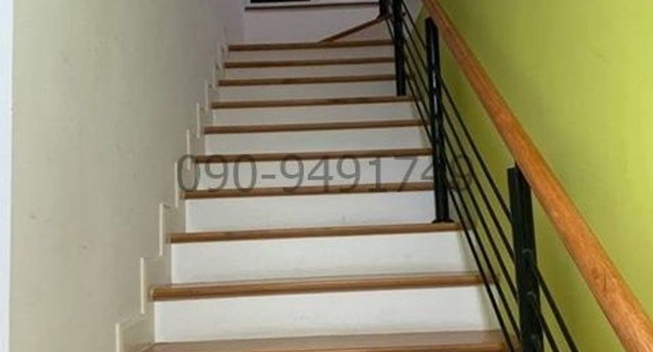 For sale 4 ベッドルーム townhouse in Khan Na Yao, Bangkok