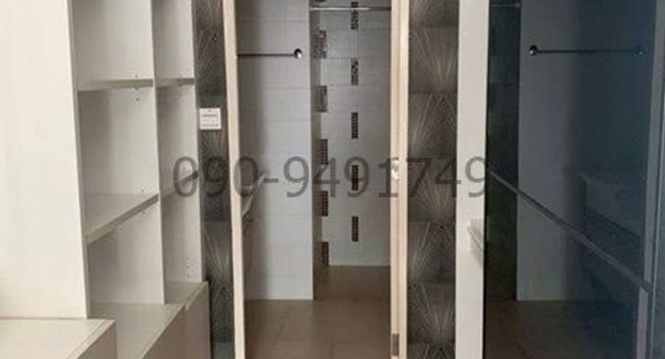 For sale 4 ベッドルーム townhouse in Khan Na Yao, Bangkok
