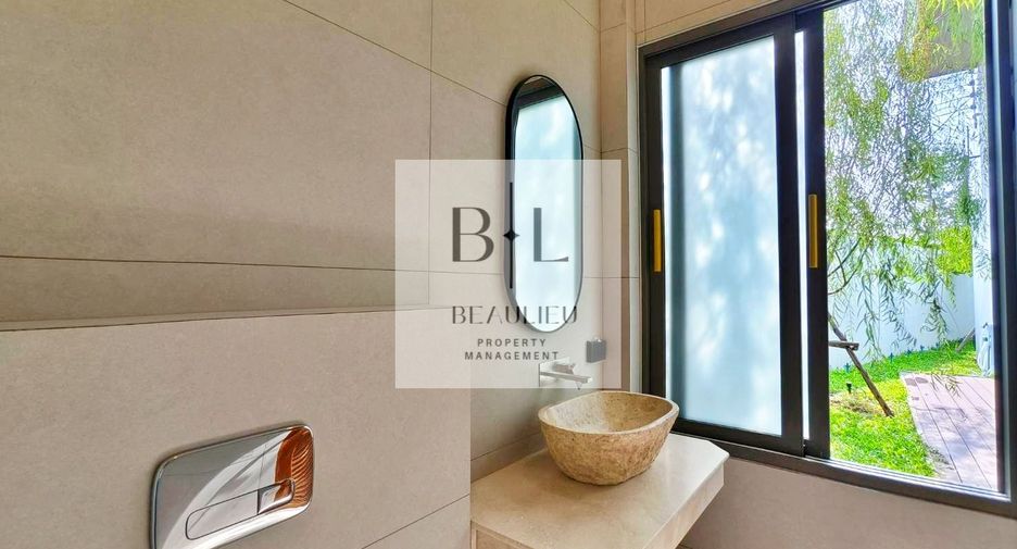 For sale 4 bedrooms house in Bang Lamung, Chonburi