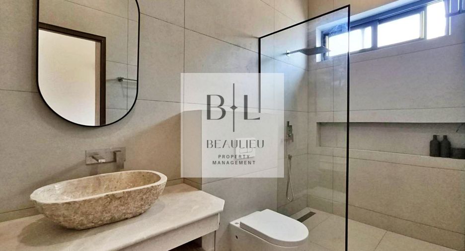 For sale 4 bedrooms house in Bang Lamung, Chonburi
