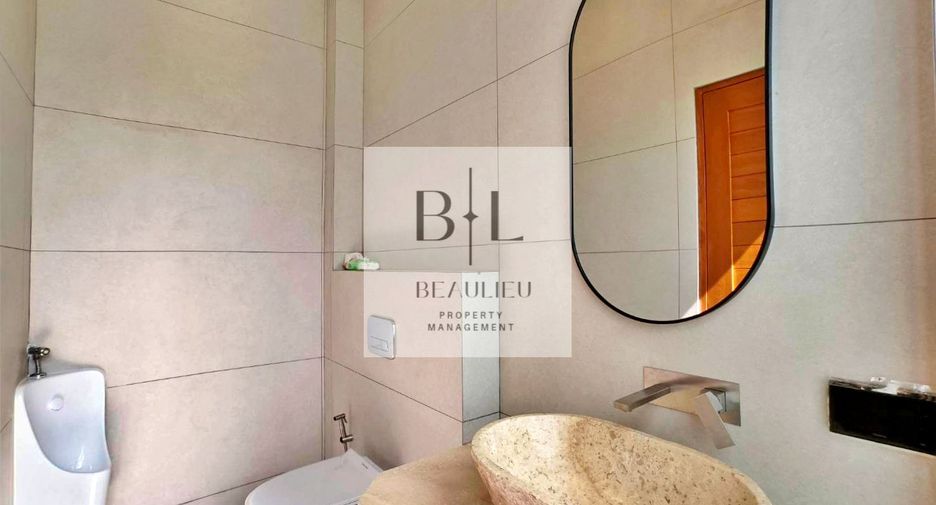For sale 4 bedrooms house in Bang Lamung, Chonburi