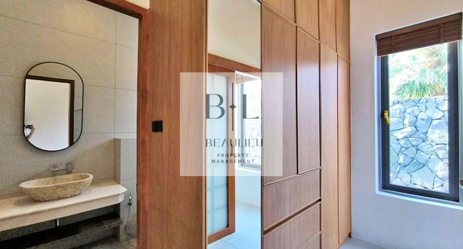 For sale 4 bedrooms house in Bang Lamung, Chonburi