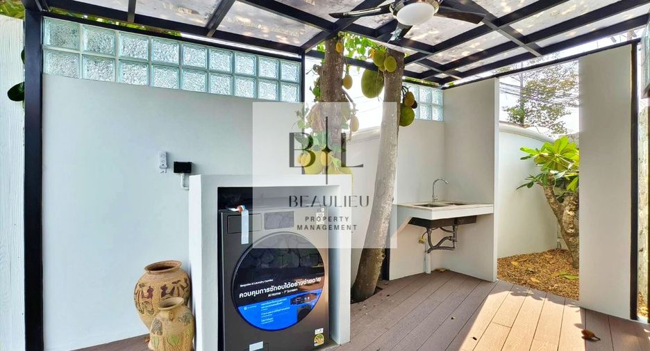 For sale 4 bedrooms house in Bang Lamung, Chonburi