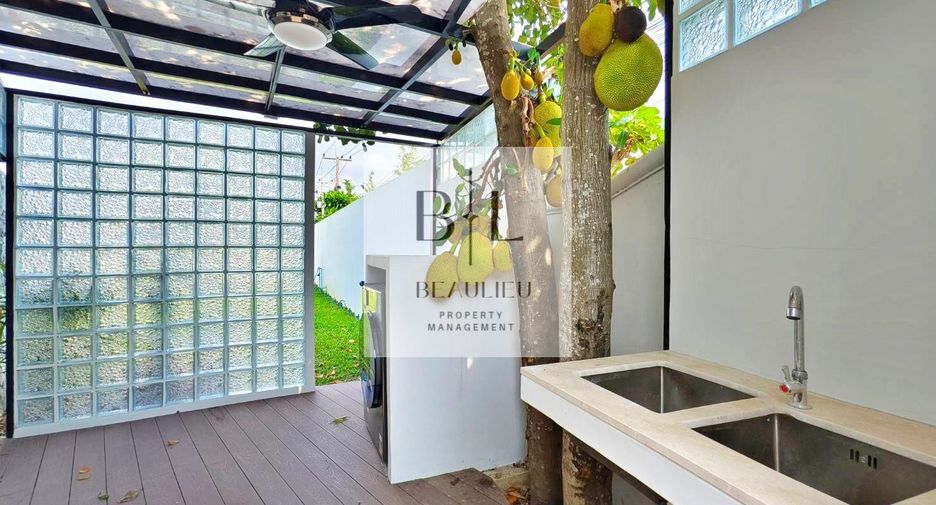 For sale 4 bedrooms house in Bang Lamung, Chonburi