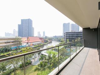 À vendre 3 chambres condo à Suan Luang, Bangkok