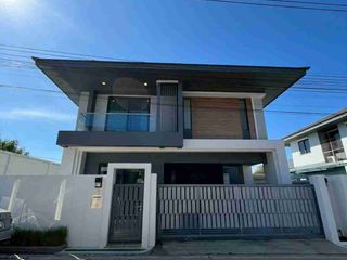 Haus zur Miete mit 3 Zimmer in Bang Lamung, Chonburi