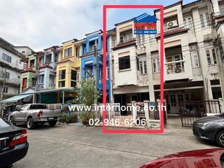 For sale 4 bedrooms townhouse in Bang Khen, Bangkok