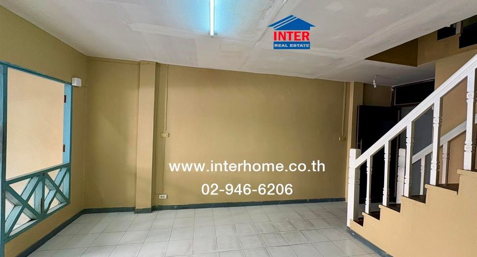 For sale 4 bedrooms townhouse in Bang Khen, Bangkok