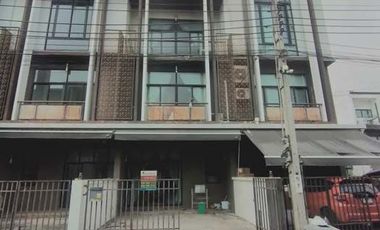 For sale 3 bedrooms townhouse in Mueang Nonthaburi, Nonthaburi