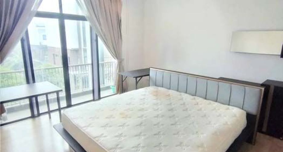 For sale 3 bedrooms townhouse in Mueang Nonthaburi, Nonthaburi
