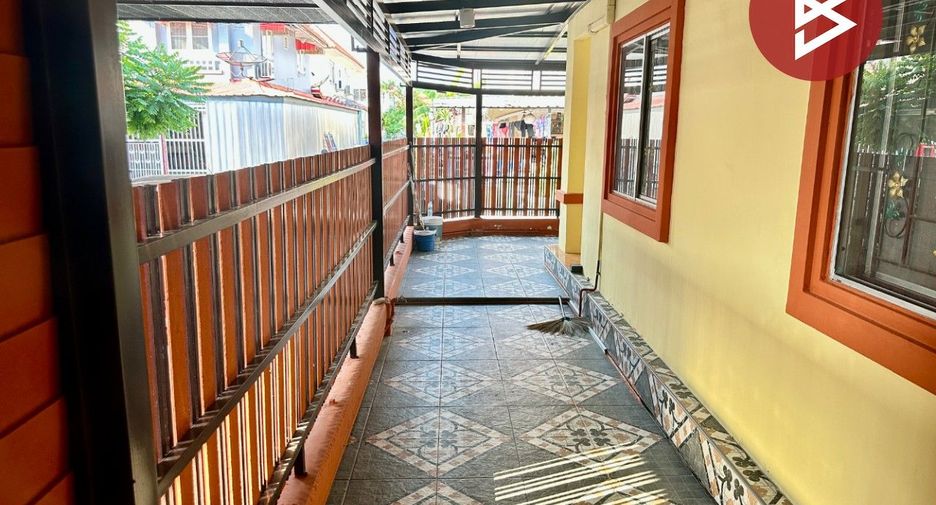 For sale 3 bedrooms townhouse in Phra Samut Chedi, Samut Prakan