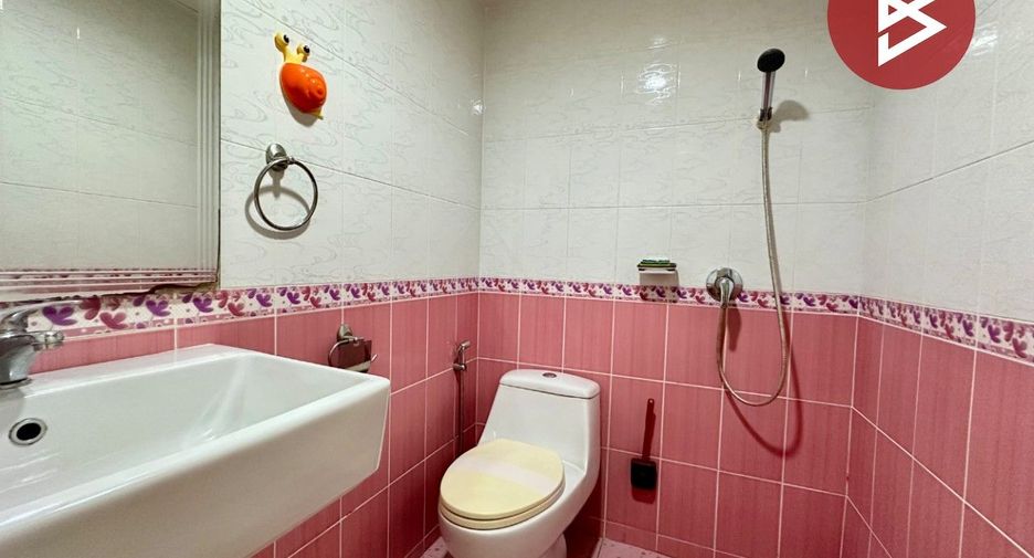 For sale 3 bedrooms townhouse in Phra Samut Chedi, Samut Prakan