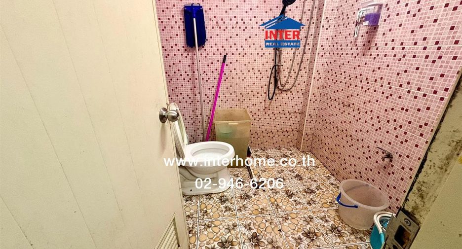 For sale 5 bedrooms retail Space in Bang Sue, Bangkok