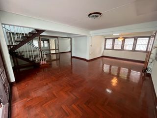 For sale 3 bedrooms house in Chatuchak, Bangkok
