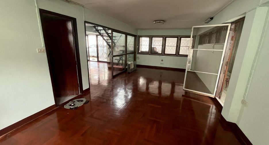 À vendre 3 chambres maison à Chatuchak, Bangkok