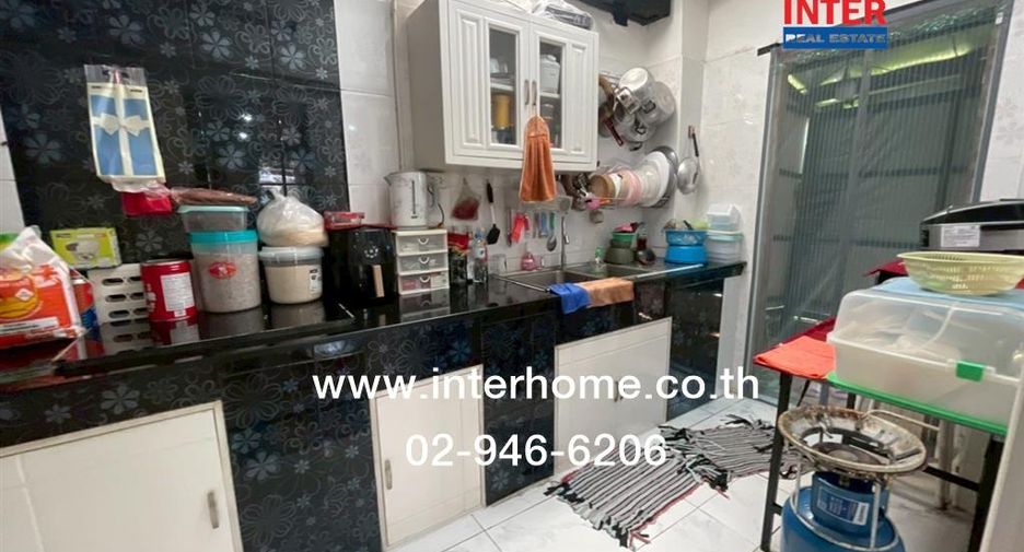 For sale 4 bedrooms townhouse in Bueng Kum, Bangkok