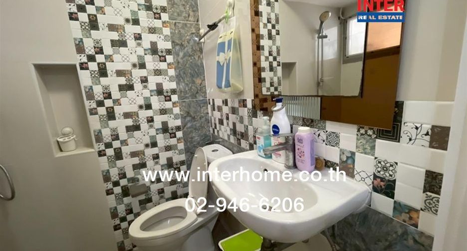 For sale 4 bedrooms townhouse in Bueng Kum, Bangkok