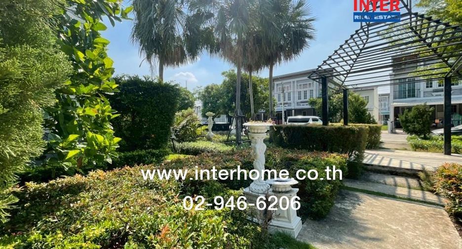 For sale 4 bedrooms townhouse in Bueng Kum, Bangkok