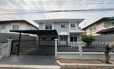 For rent 4 bedrooms house in Lat Krabang, Bangkok