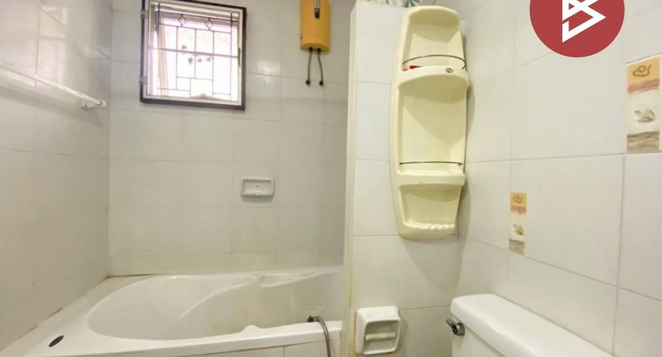 Casa en venta de 4 habitaciones en Nong Chok, Bangkok