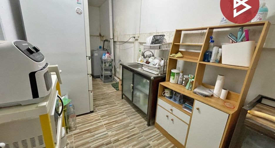For sale 2 bedrooms townhouse in Si Maha Phot, Prachin Buri
