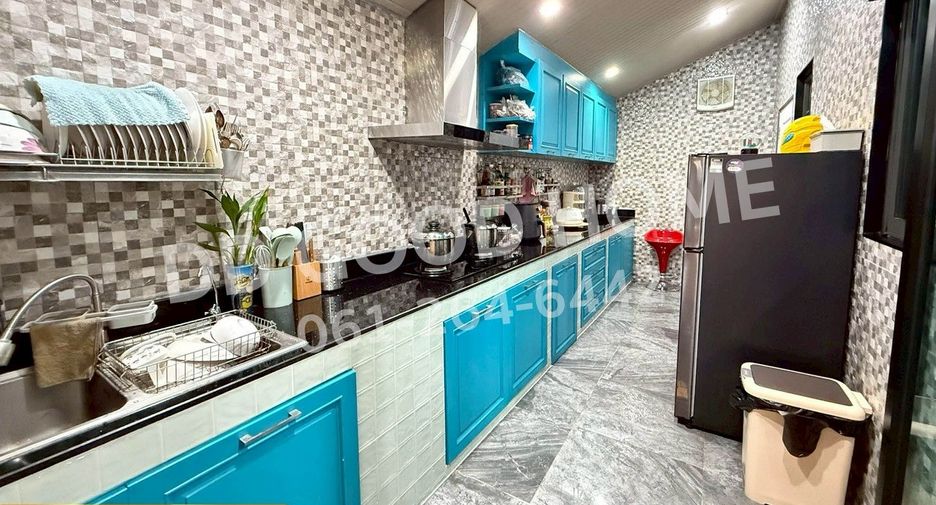 À vendre 5 chambres maison à Thanyaburi, Pathum Thani